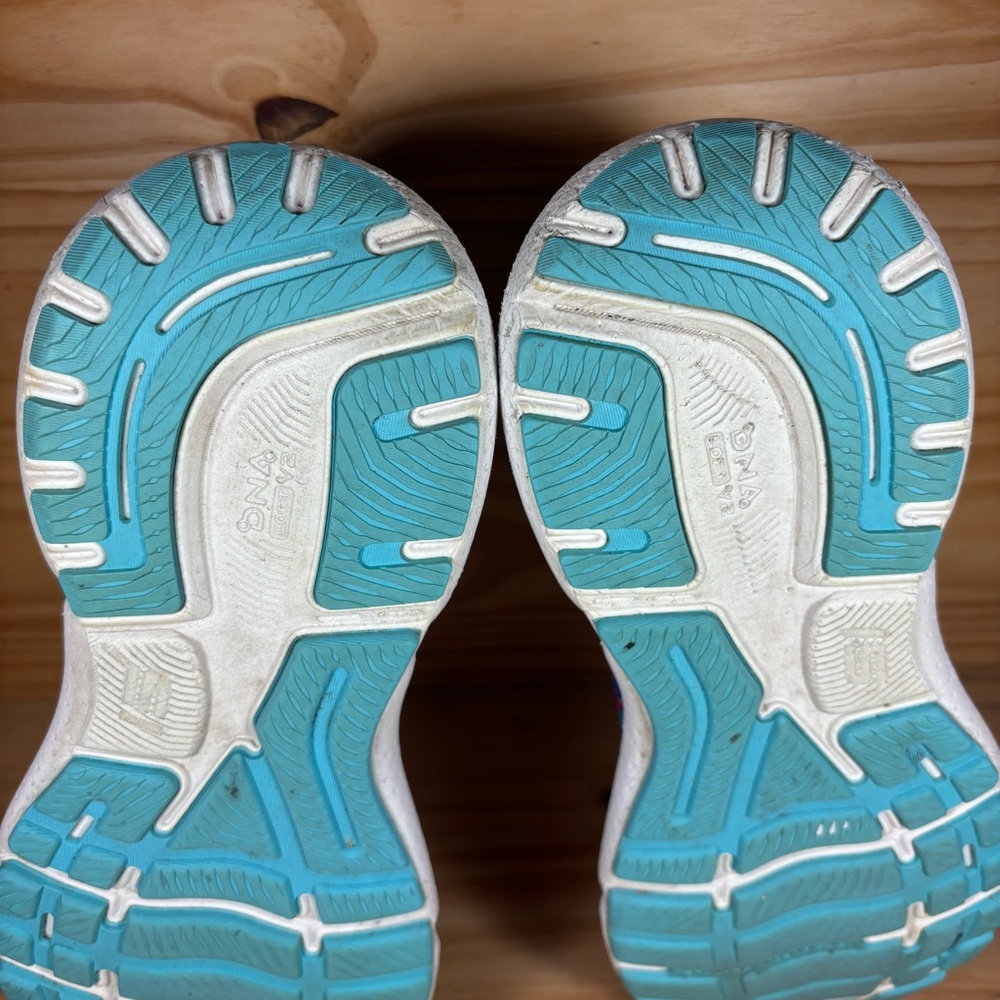 Brooks Women's Athletic Shoes - Multicolor - Picture 10 of 12